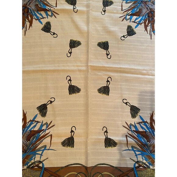 Scarf Made in Italy 45" Square Duck Hunting Gun Tan Beige - Picture 3 of 5